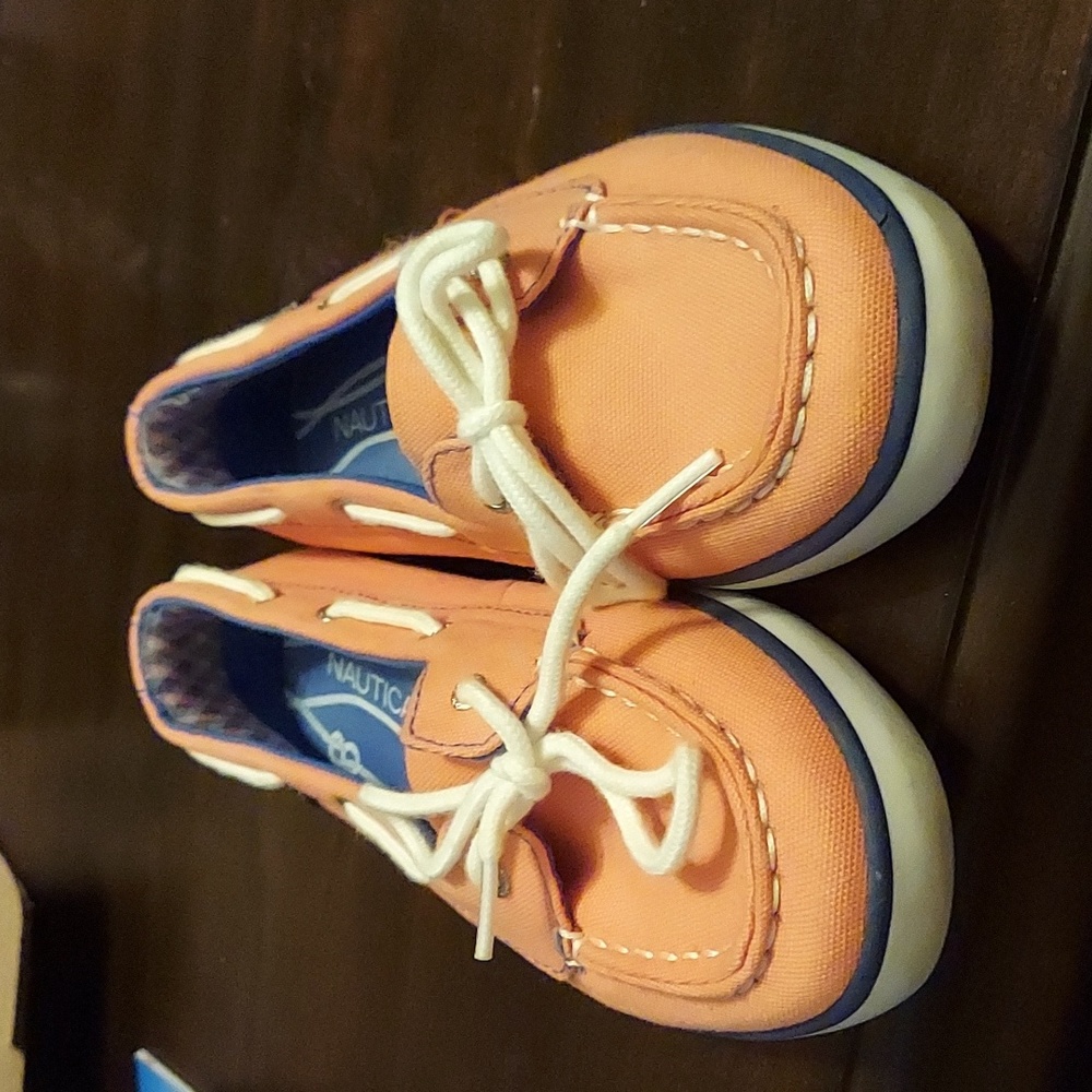 Girl's Nautica boat shoes